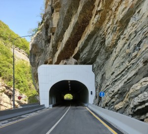 Республика Северная Осетия-Алания: завершена реконструкция тоннеля на автодороге Чикола – Мацута – Комы-Арт