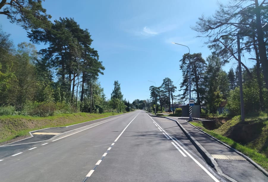 В Псковской области заасфальтировали 2,6 км дороги Идрица – Лопатово