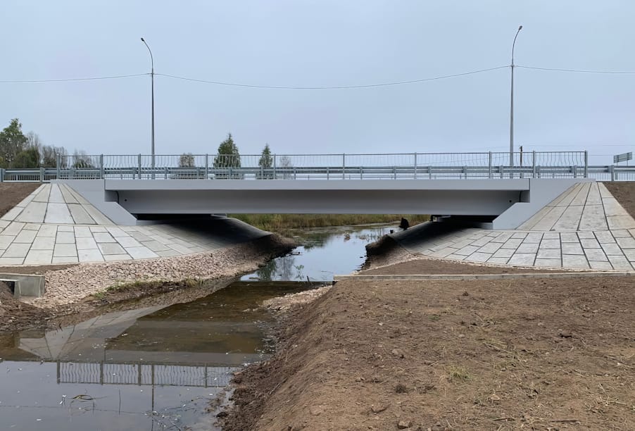 В Псковской области завершен капитальный ремонт моста через реку Романовку