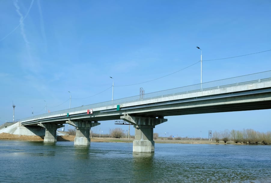 В Астраханской области капитально отремонтирован мост через Подстепку